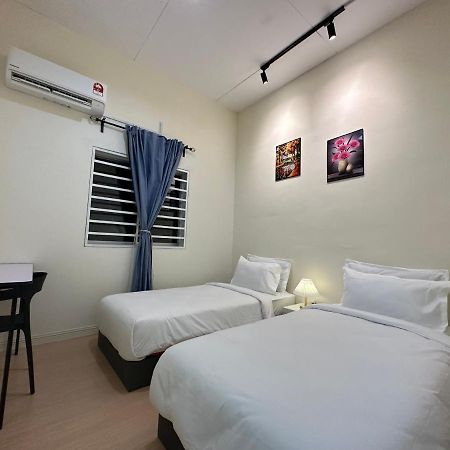 Ww Hostel 22A Private Shower 조지타운 외부 사진
