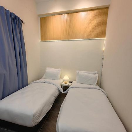 Ww Hostel 22A Private Shower 조지타운 외부 사진