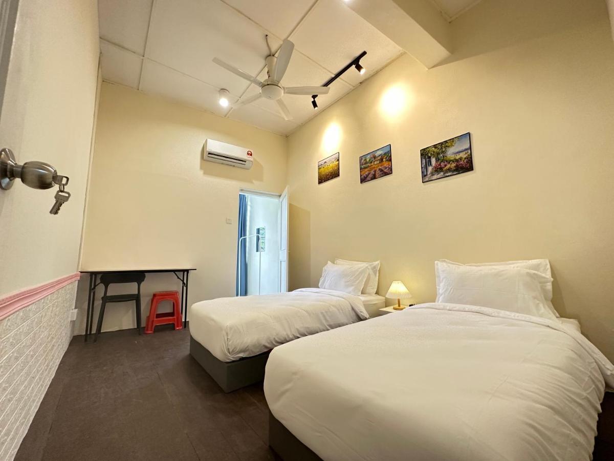 Ww Hostel 22A Private Shower 조지타운 외부 사진
