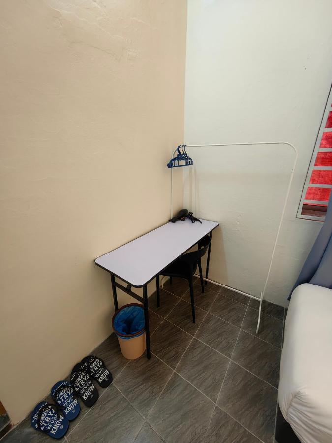 Ww Hostel 22A Private Shower 조지타운 외부 사진