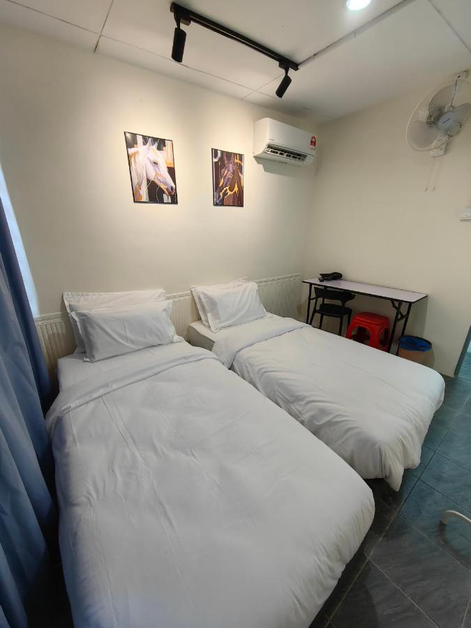 Ww Hostel 22A Private Shower 조지타운 외부 사진