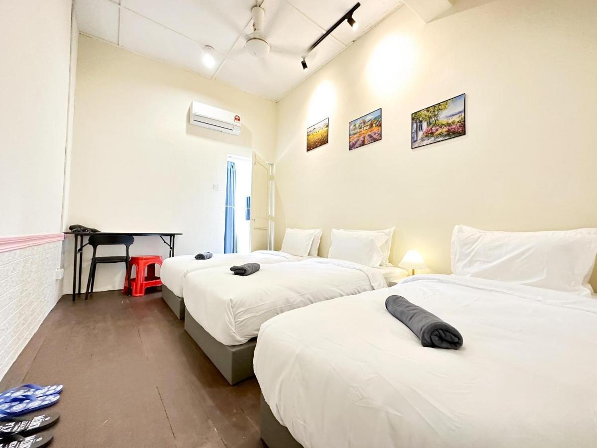 Ww Hostel 22A Private Shower 조지타운 외부 사진